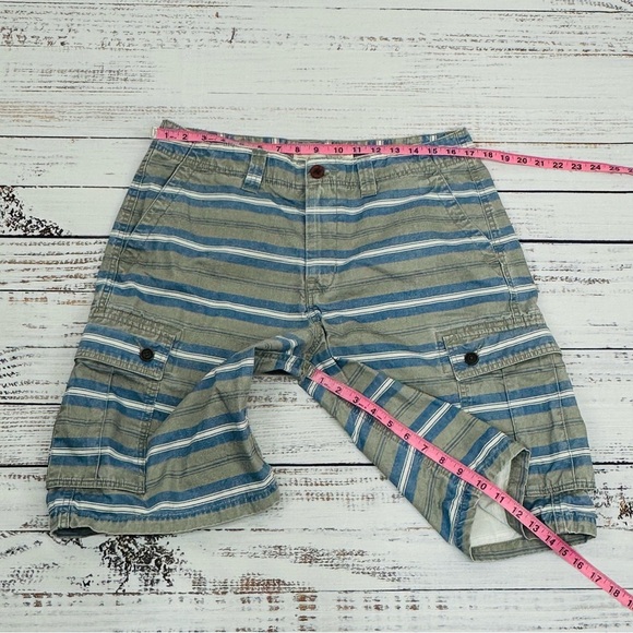 Lucky Brand Men's size 33 Gray Blue Stripe Cargo Shorts - Picture 8 of 11